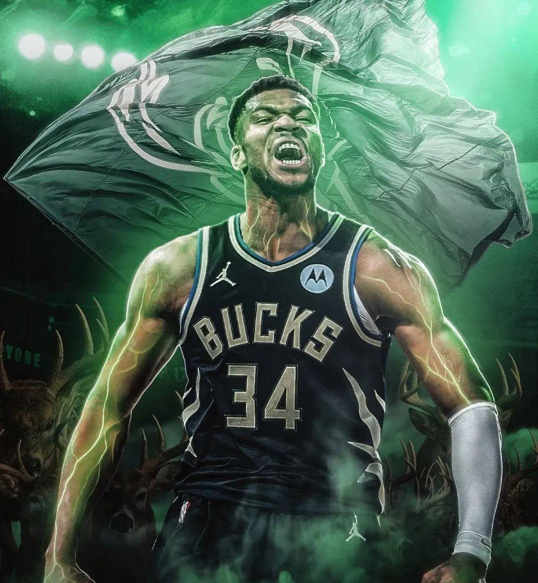 科克获赠马竞700场里程碑纪念球衣，并与全队合影留念（科克获马竞700场里程碑纪念战袍，全队合影致敬）