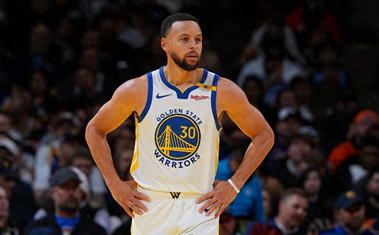 国安惨败越南夜， 邵佳一当场黑脸， 两大国脚恐遭永久除名！（国安不敌越南之夜，邵佳一当场黑脸，两名国脚或遭永久除名）