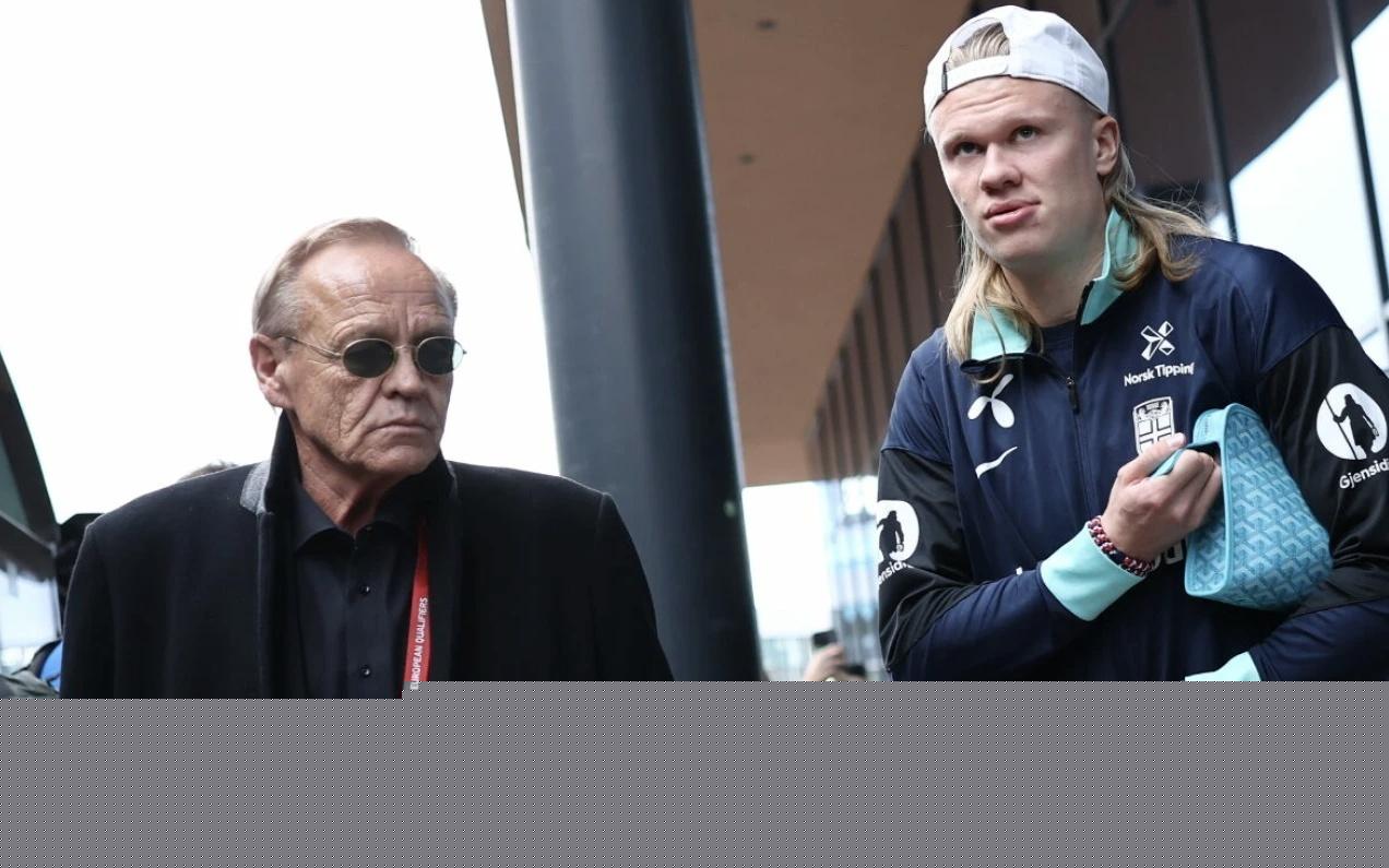 阿贾克斯客场4-2逆转卡拉巴克，收获本赛季欧冠首胜（阿贾克斯客场上演4-2逆转力克卡拉巴克，斩获赛季欧冠首胜）