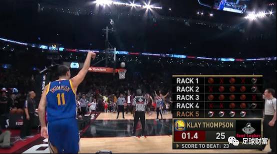 “苏超”冠军的排面，泰州市委书记和市长更衣室祝贺泰州夺冠（泰州问鼎苏超，市委书记、市长走进更衣室致贺）