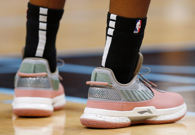 斯维拉尔：我们感觉很好，目前谈排名为时过早；迈尼昂是榜样（斯维拉尔：状态正佳，谈排名尚早；迈尼昂是楷模）