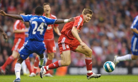 马奎尔和德里赫特确定无缘曼联的下一场比赛。（马奎尔、德里赫特确认缺席曼联下一战）